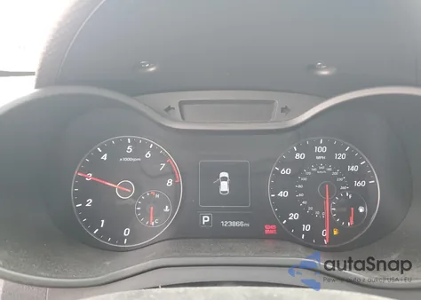 2016 Hyundai Veloster Turbo z USA, uszkodzony, nr VIN KMHTC6AE2GU303748